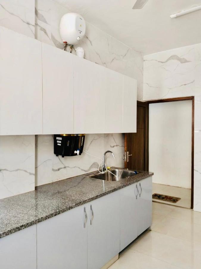 Fortune Home Service Apartment 2Bhk,E28 Saket 2A 뉴델리 외부 사진