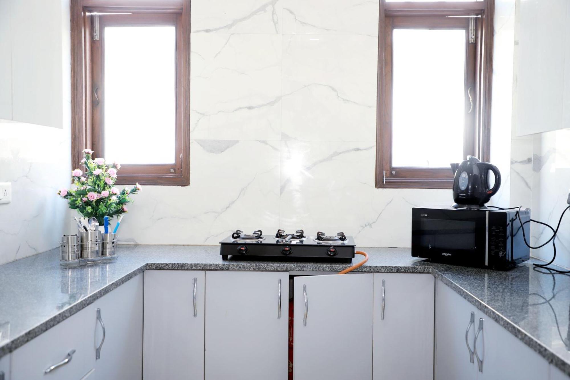 Fortune Home Service Apartment 2Bhk,E28 Saket 2A 뉴델리 외부 사진